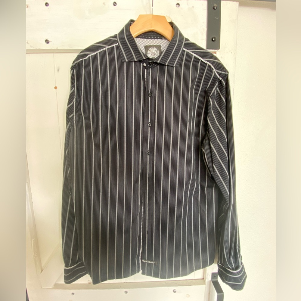Men’s large British Laundry casual shirt, great condition, smoke free home.